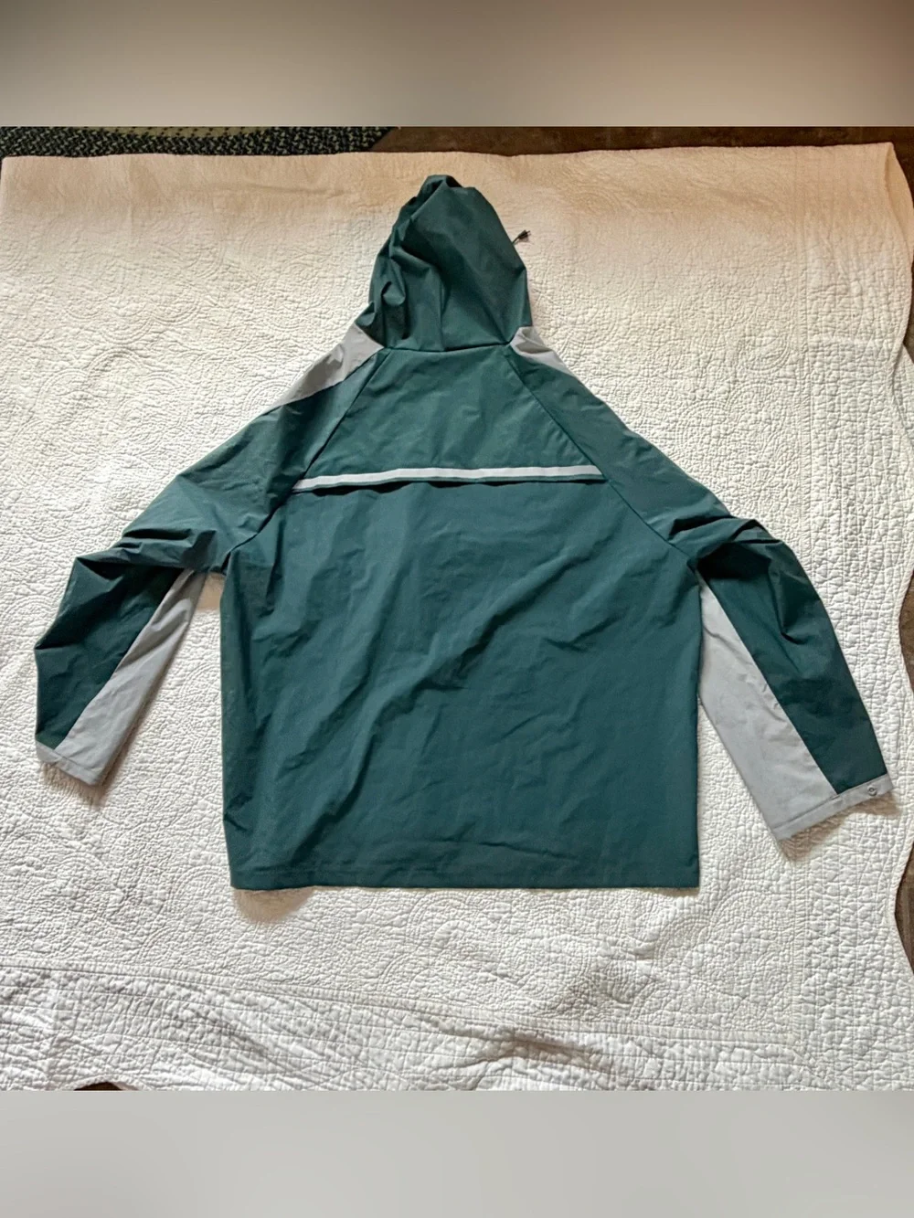 Coleman XL/2XL Green Gray Hooded Waterproof Rain Jacket Reflective camping